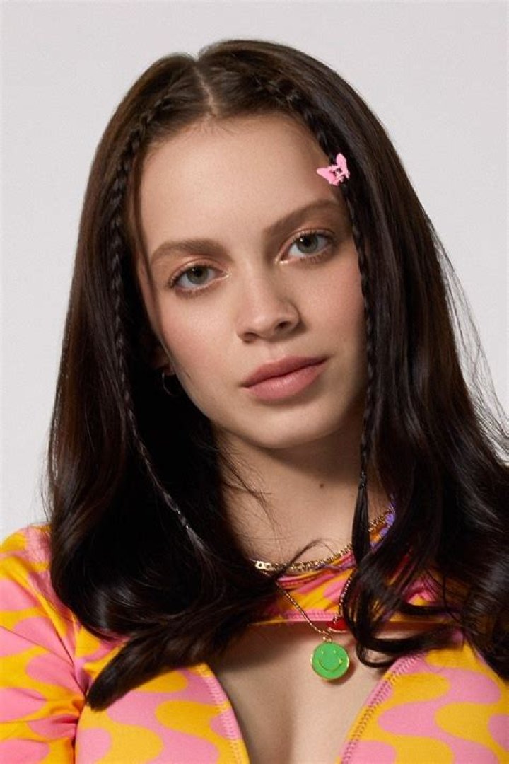 Ana Valeria Becerril Age, Boyfriend, Height, Net Worth, Parents & More