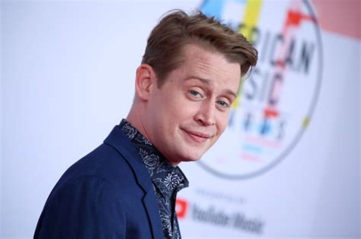 
How Much Money Does Macaulay Culkin Make? Latest Income Salary
