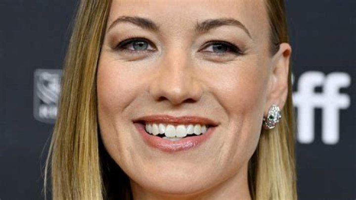 
How Much Money Does Yvonne Strahovski Make? Latest Income Salary
