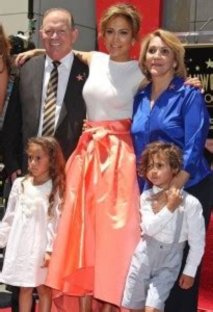 Jennifer Lopez Family Tree Father, Mother Name Pictures