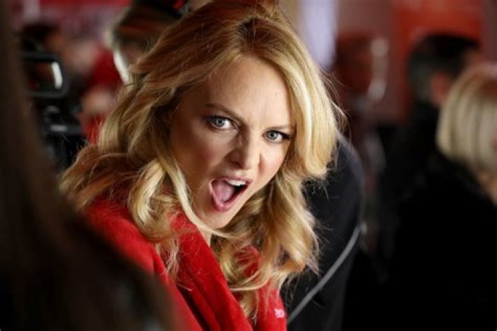 Heather Graham in Bathing Suit Says "I Love You Mexico" — Celebwell