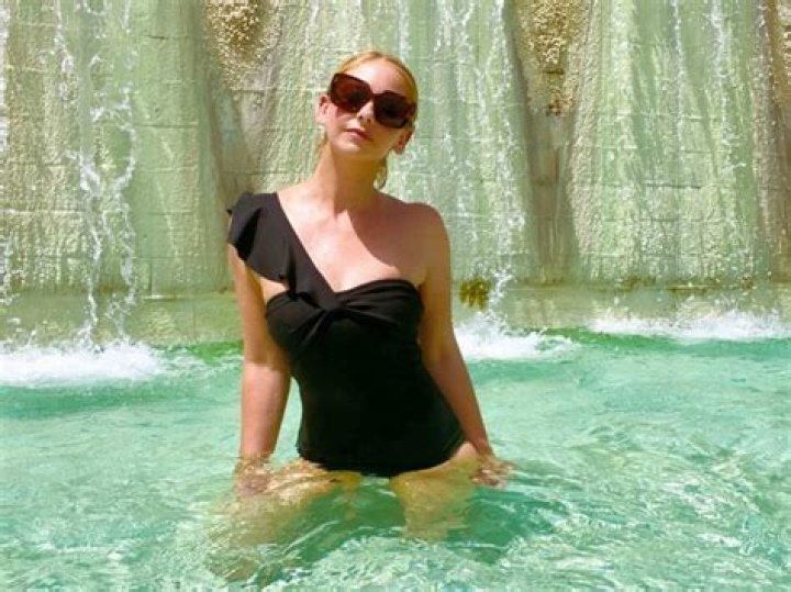 Sarah Michelle Gellar in Bathing Suit Has “The Most Fun”  — Celebwell