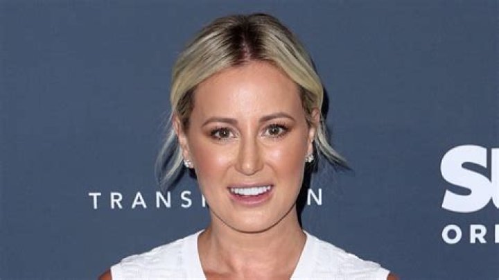 Roxy Jacenko in Two-Piece Workout Gear is "Euro Summer Ready"